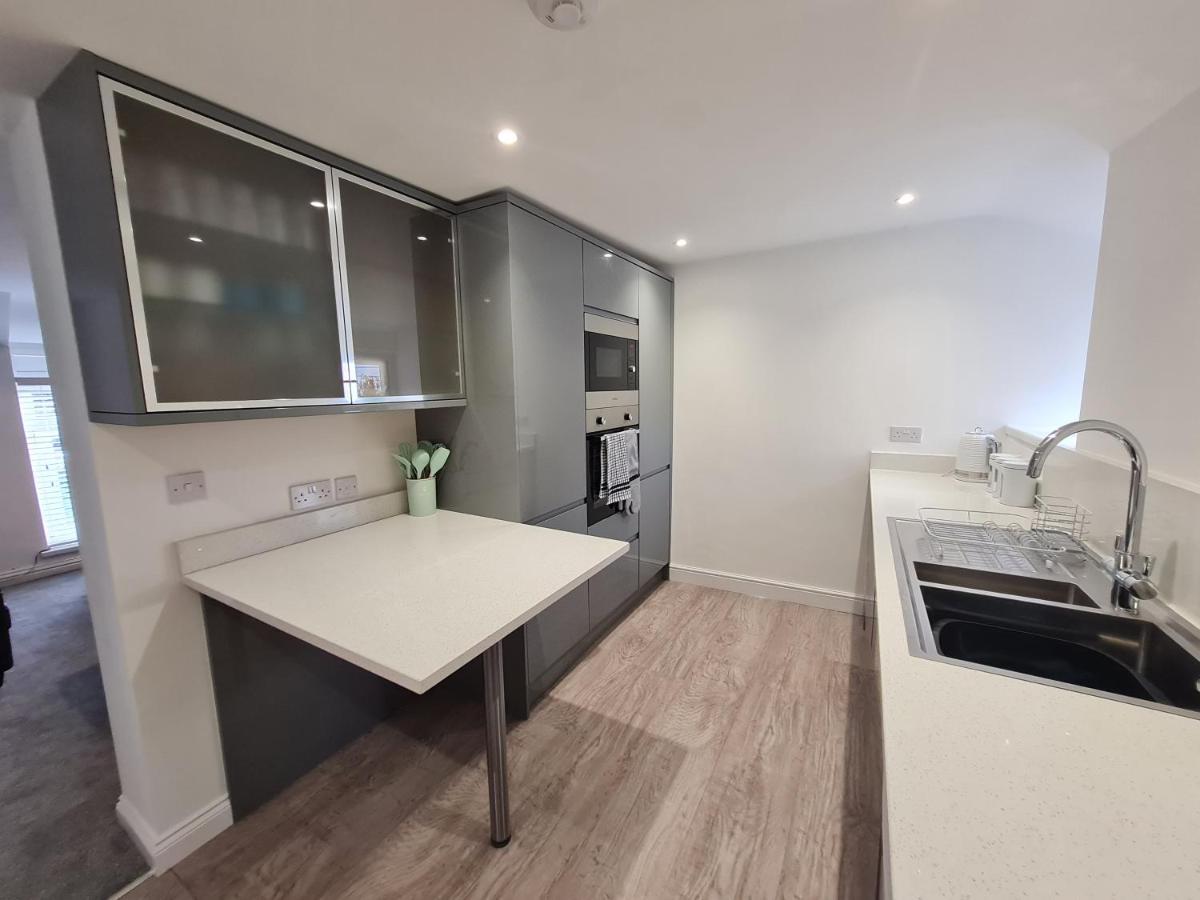 Perfect Location 3 Bed Serviced Apartment With Bike Storage For Bpw. Close To Brecon Beacons Merthyr Tydfil Exterior foto