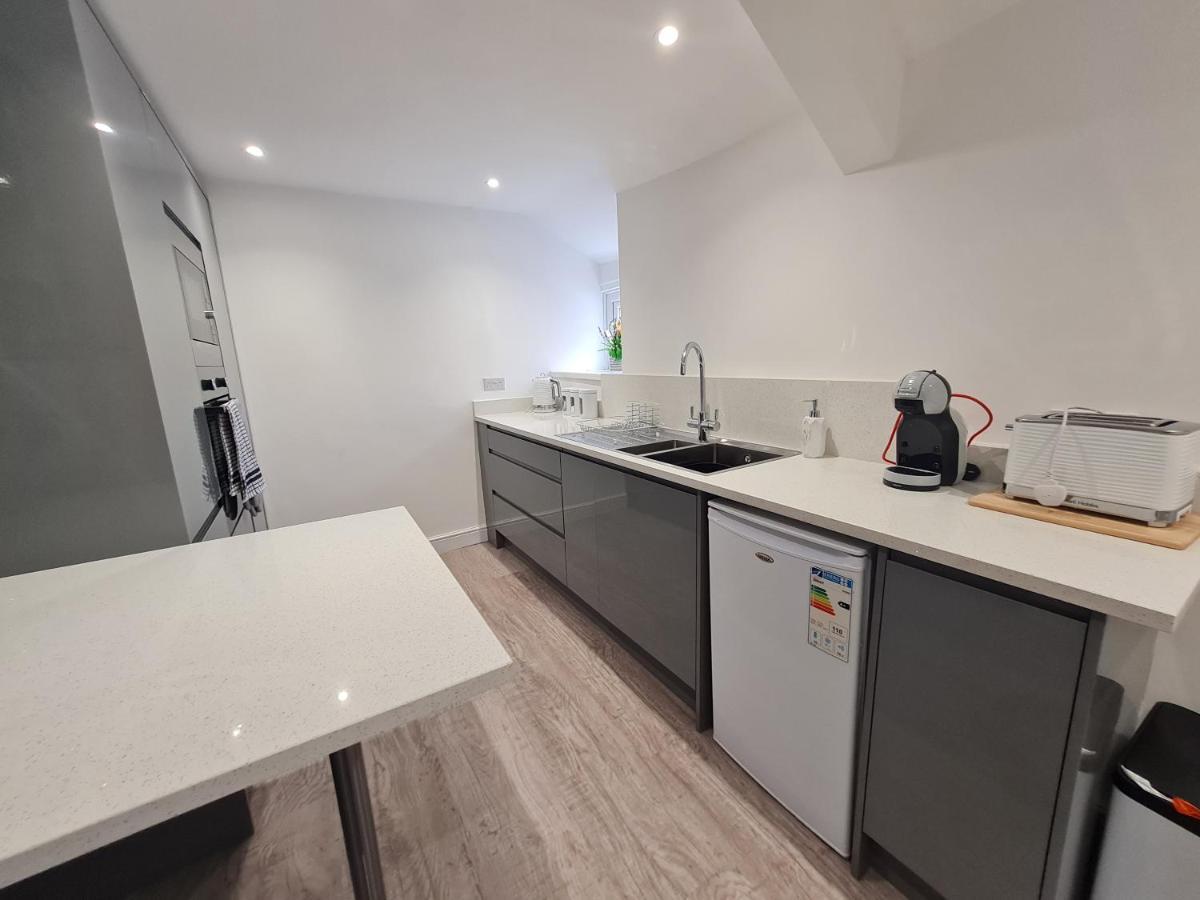 Perfect Location 3 Bed Serviced Apartment With Bike Storage For Bpw. Close To Brecon Beacons Merthyr Tydfil Exterior foto